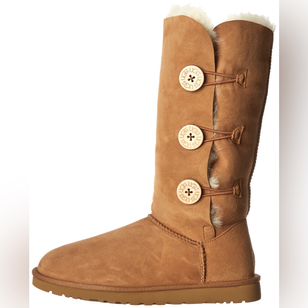 UGGs- three button Bailey chestnut color